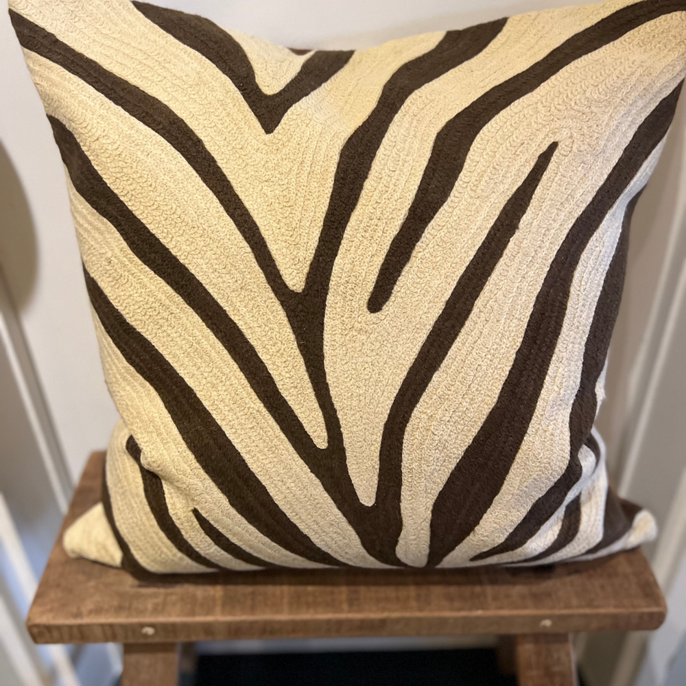 Wendekissen „Zebra Embroidery“