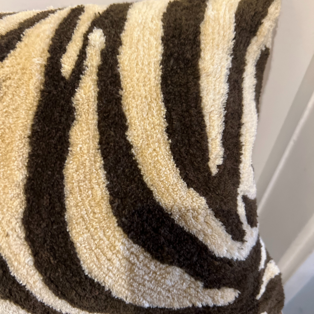 Wendekissen „Zebra Tuft“