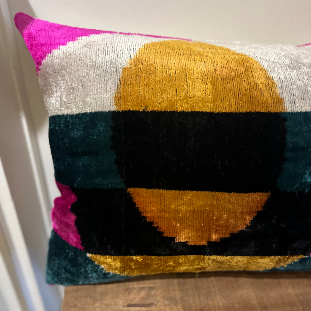 Seidenkissen „Midnight Sun“ – farbintensiv & elegant