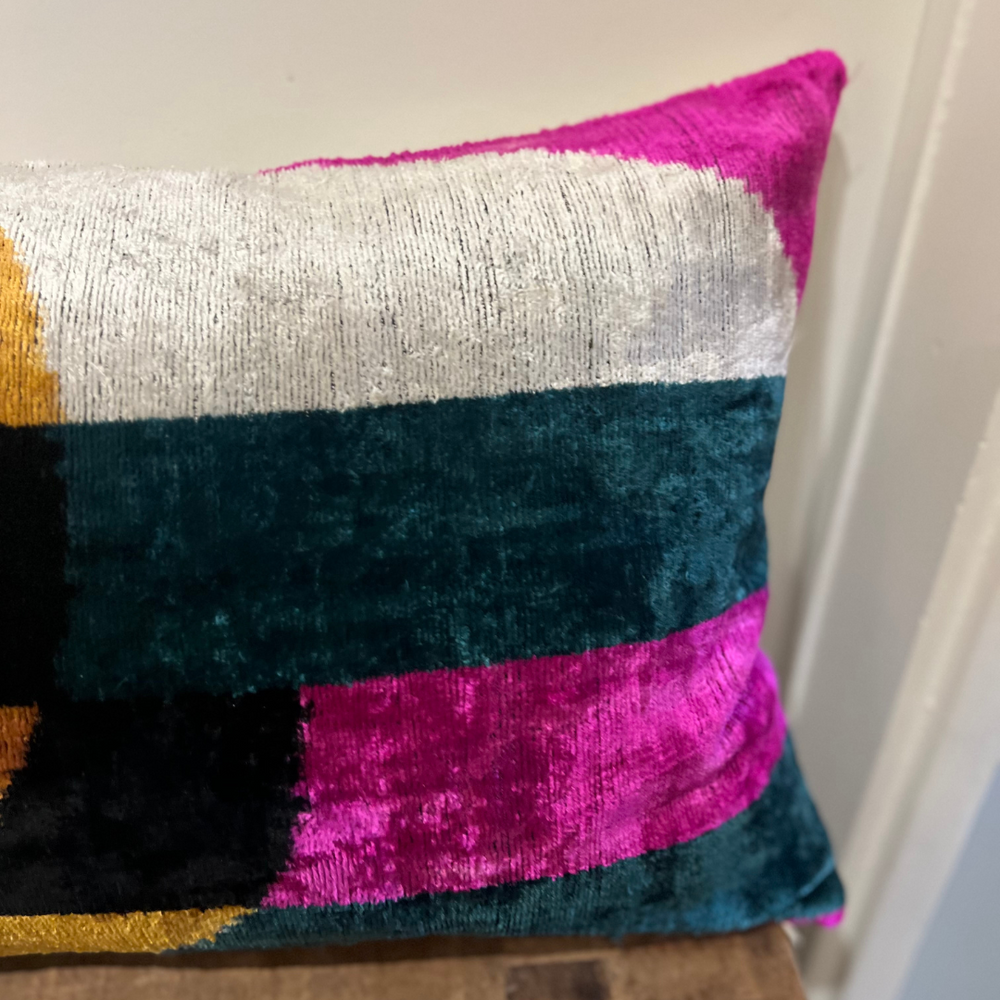 Seidenkissen „Midnight Sun“ – farbintensiv & elegant