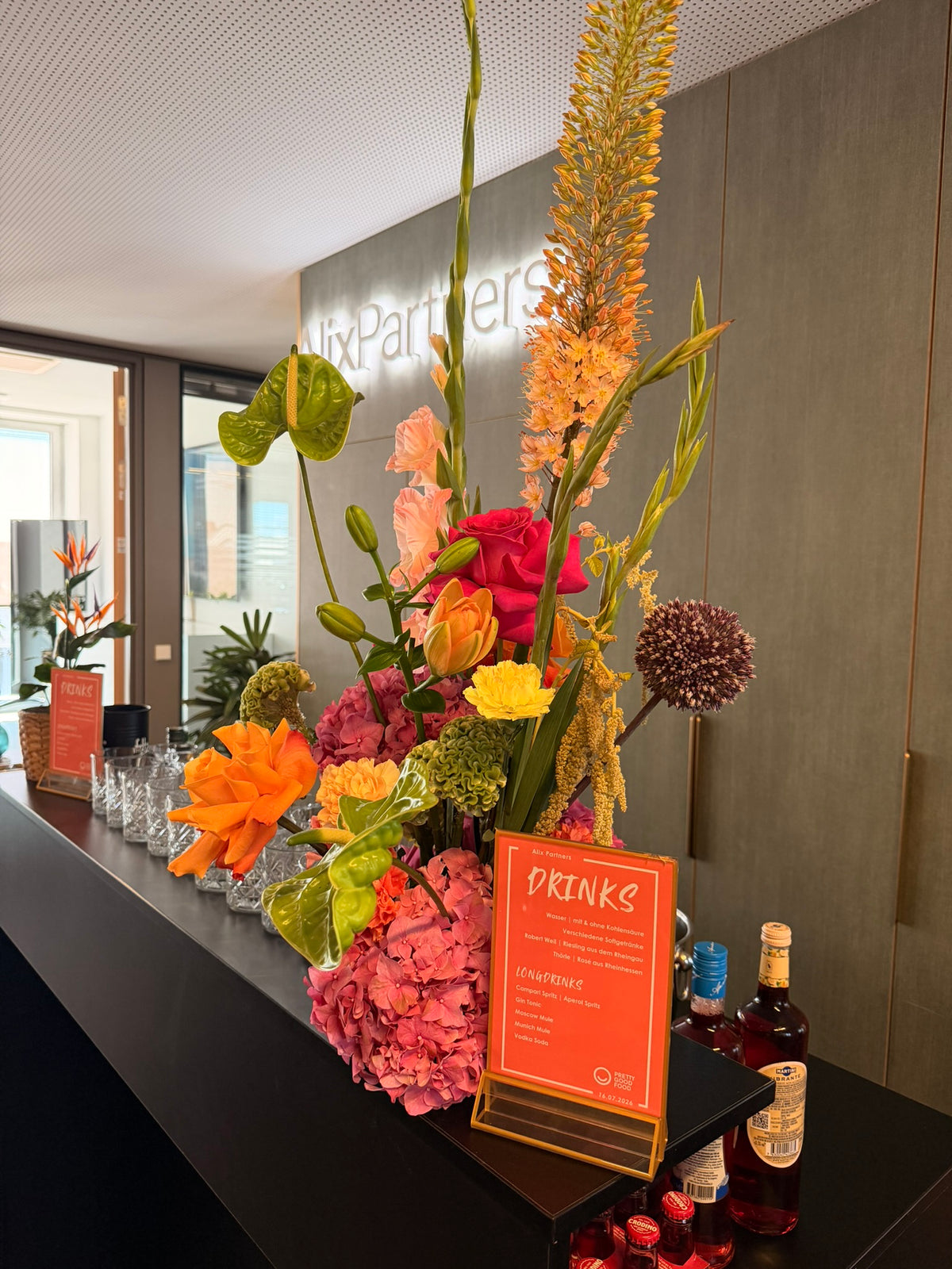 Individuelles florales Arrangement für ein Event