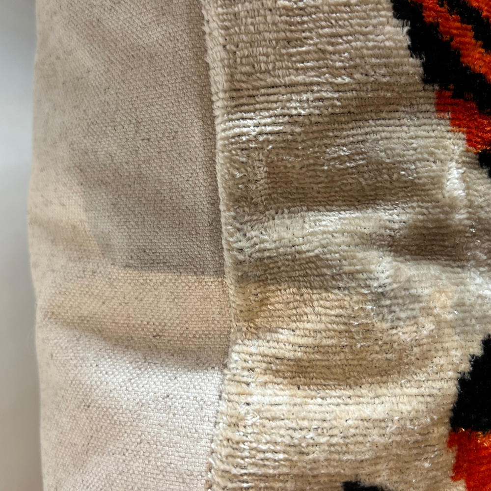 Seidenkissen „Tiger“ – Statement Piece mit Eleganz