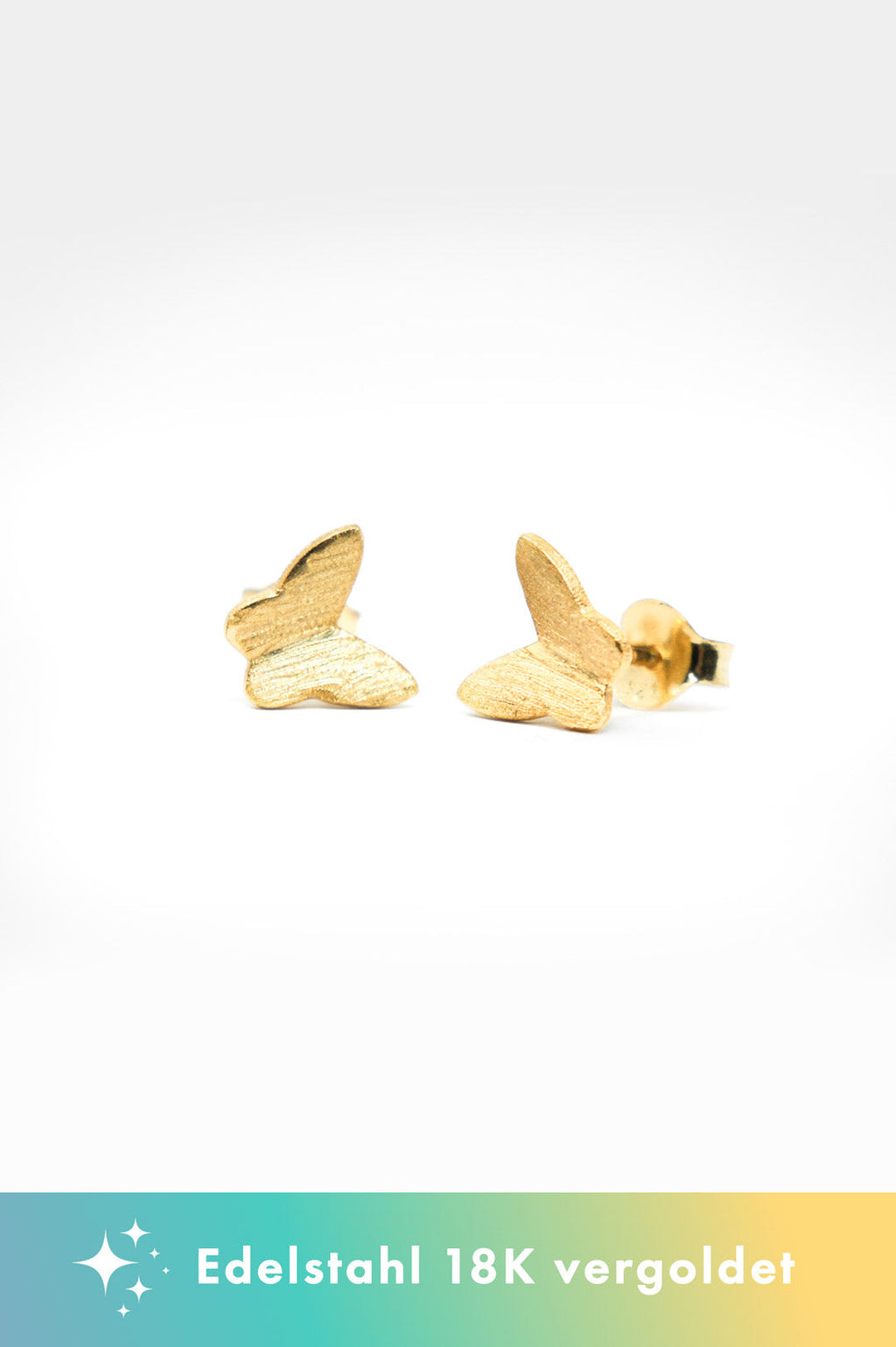 Ohrstecker BAMBI – Gold von Little Jewellery Stories – Detailansicht des Schmetterlingsmotivs
