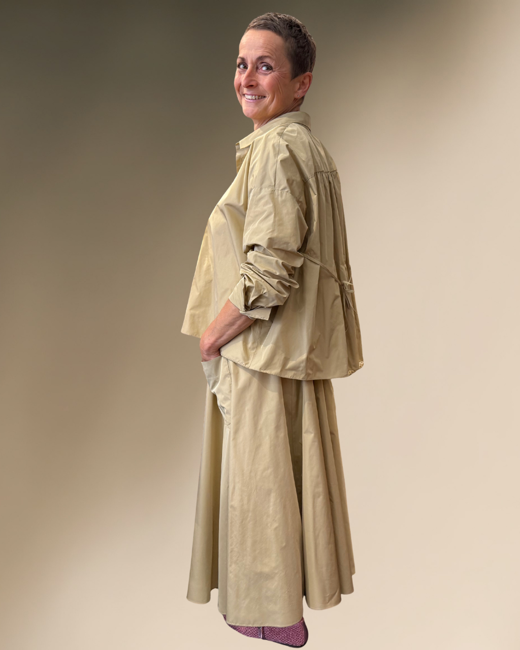 Susanne Bommer Midirock in Beige – femininer Taftrock mit moderner Silhouette