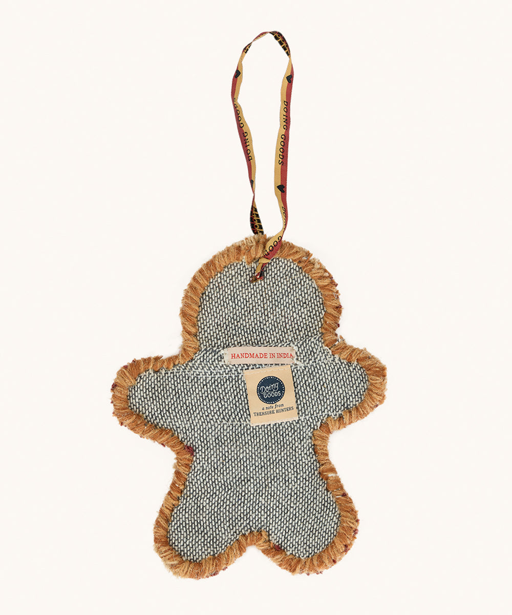 Mr. Ginger Bread Gift Hanger – handgetuftetes Weihnachtsornament aus Wolle