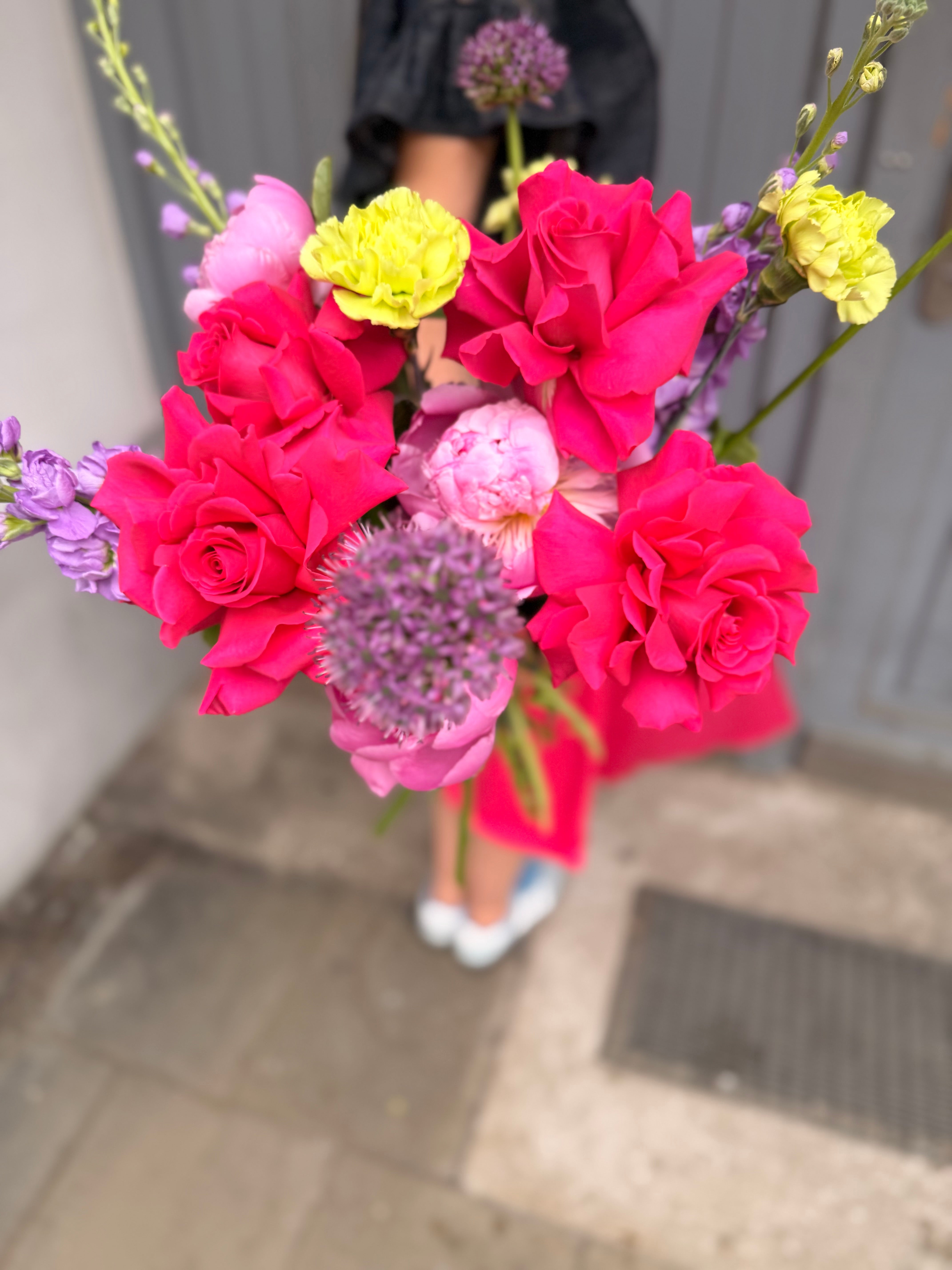 Blumen im Rosa & Grün Concept Store München
