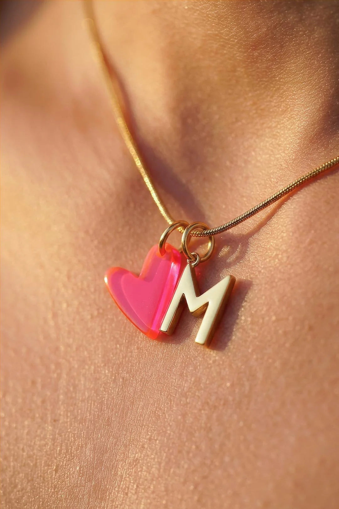 CHARM - HEY PRETTY - Gold NEON