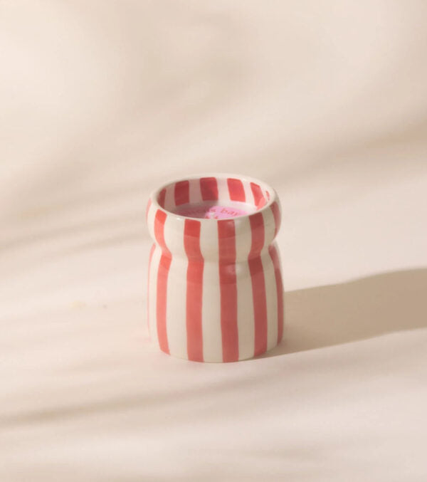 Hibiscus Bay“ Duftkerze in handbemalter Keramik – Cabana  – LOVE IT ♡ –
