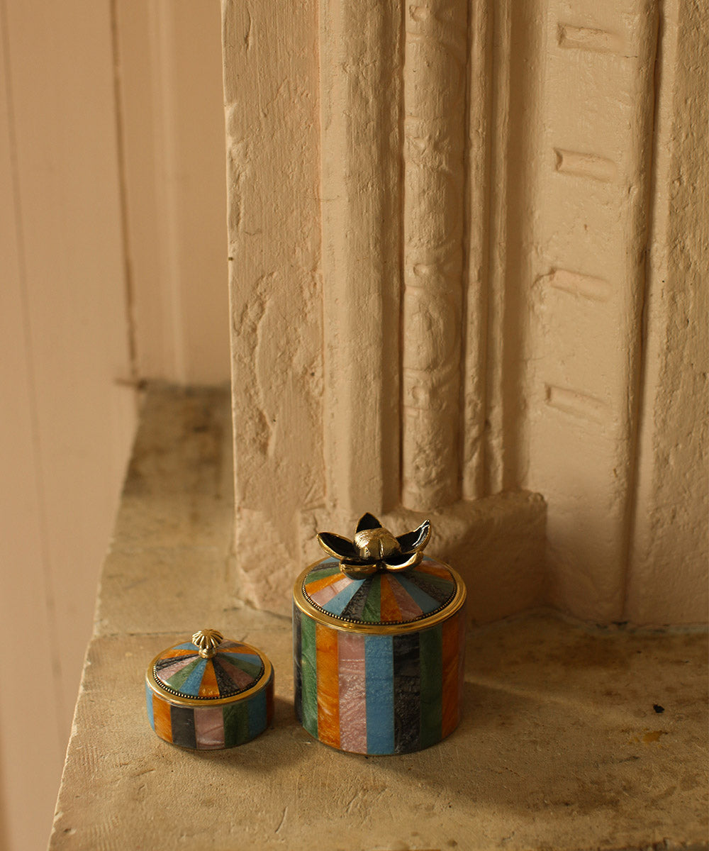 Boîte à bijoux “Cirque Pastel” – Schmuckdose Mittel (6 × 7 × 7 cm)