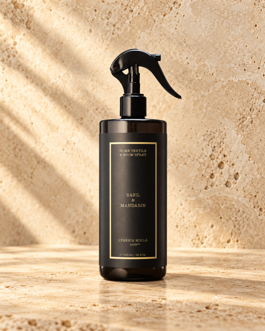 Basil & Mandarin – Raum- & Textilspray, 500 ml auf warmem Naturstein