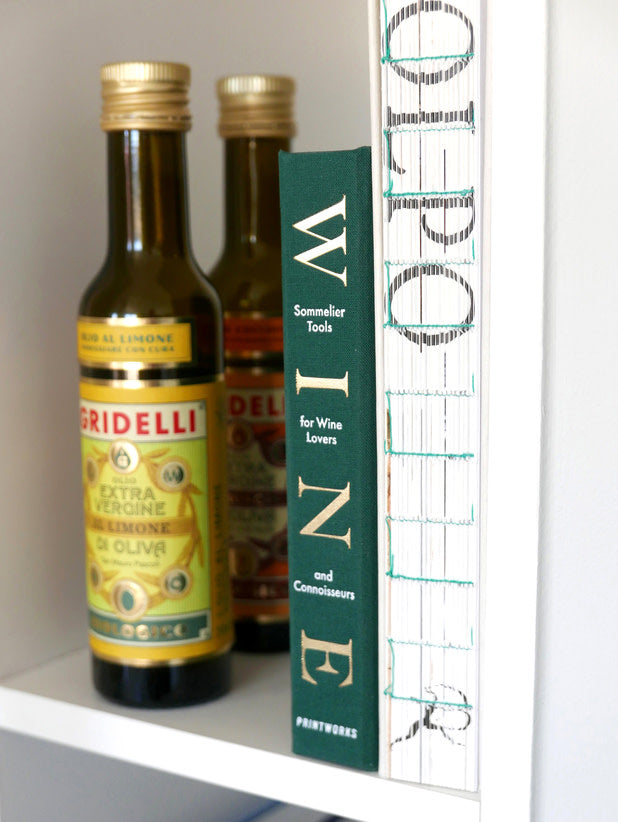 THE ESSENTIALS WEIN-Utensilien BOOK