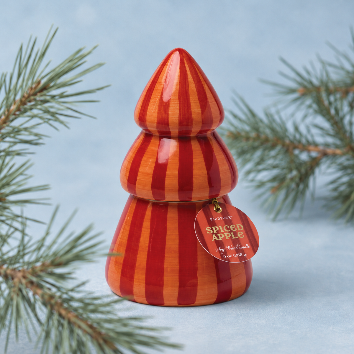 Paddywax Cabana Christmas – Weihnachtsbaum-Duftkerze mit Kiefernzweigen