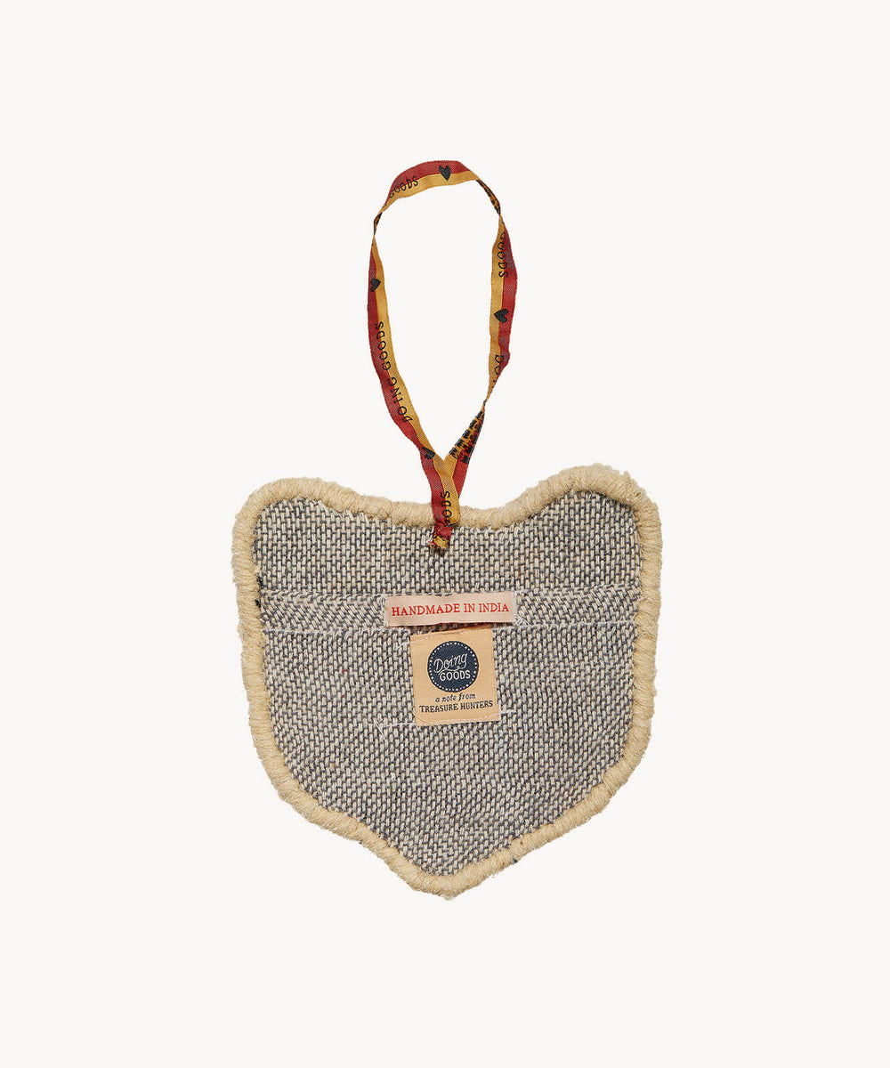 Tapis Amis „Cloudy Tiger“ – handgetufteter Wollanhänger