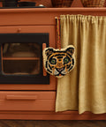Tapis Amis „Cloudy Tiger“ – handgetufteter Wollanhänger