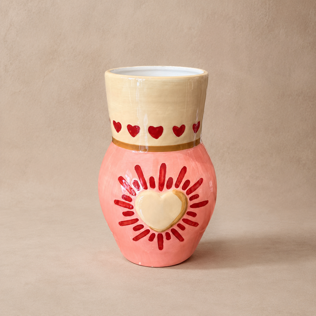 Keramikvase Coeur in Rosa – Vorderansicht