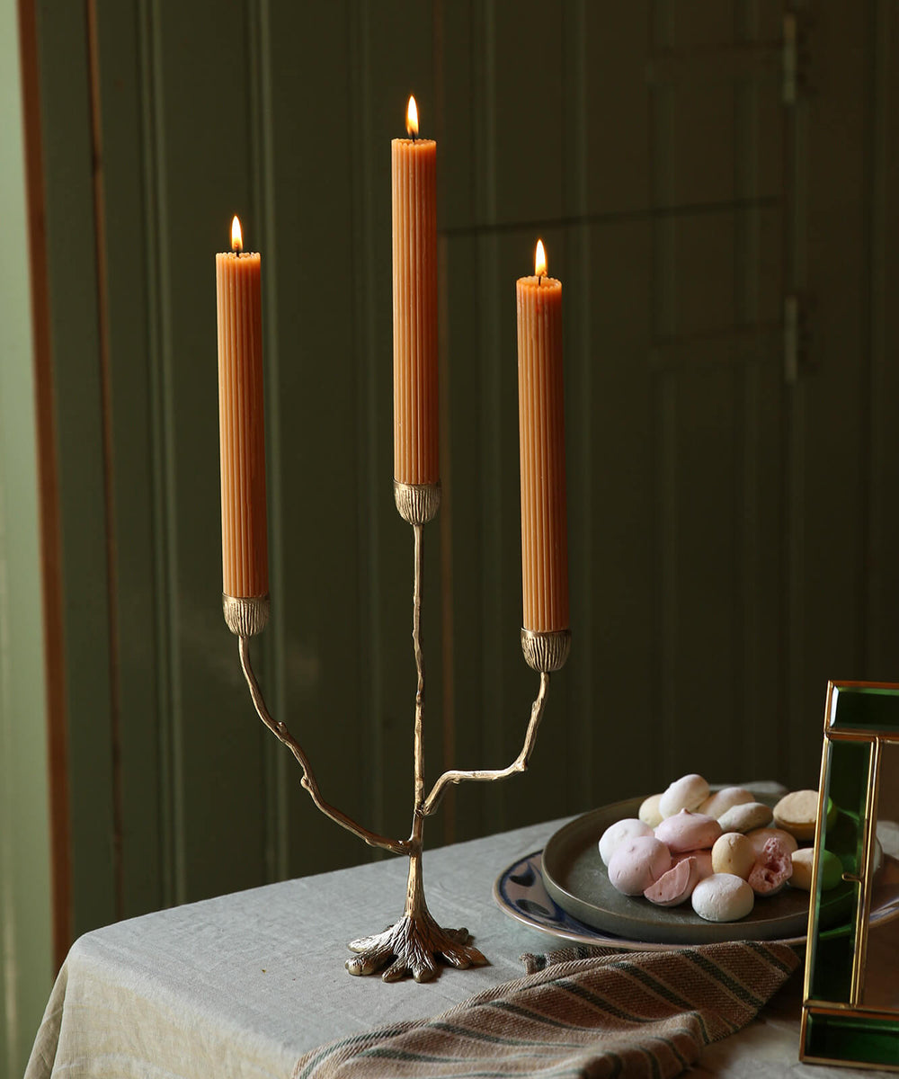 Misty Triple – Candle Holder aus recyceltem Messing (3-armig)