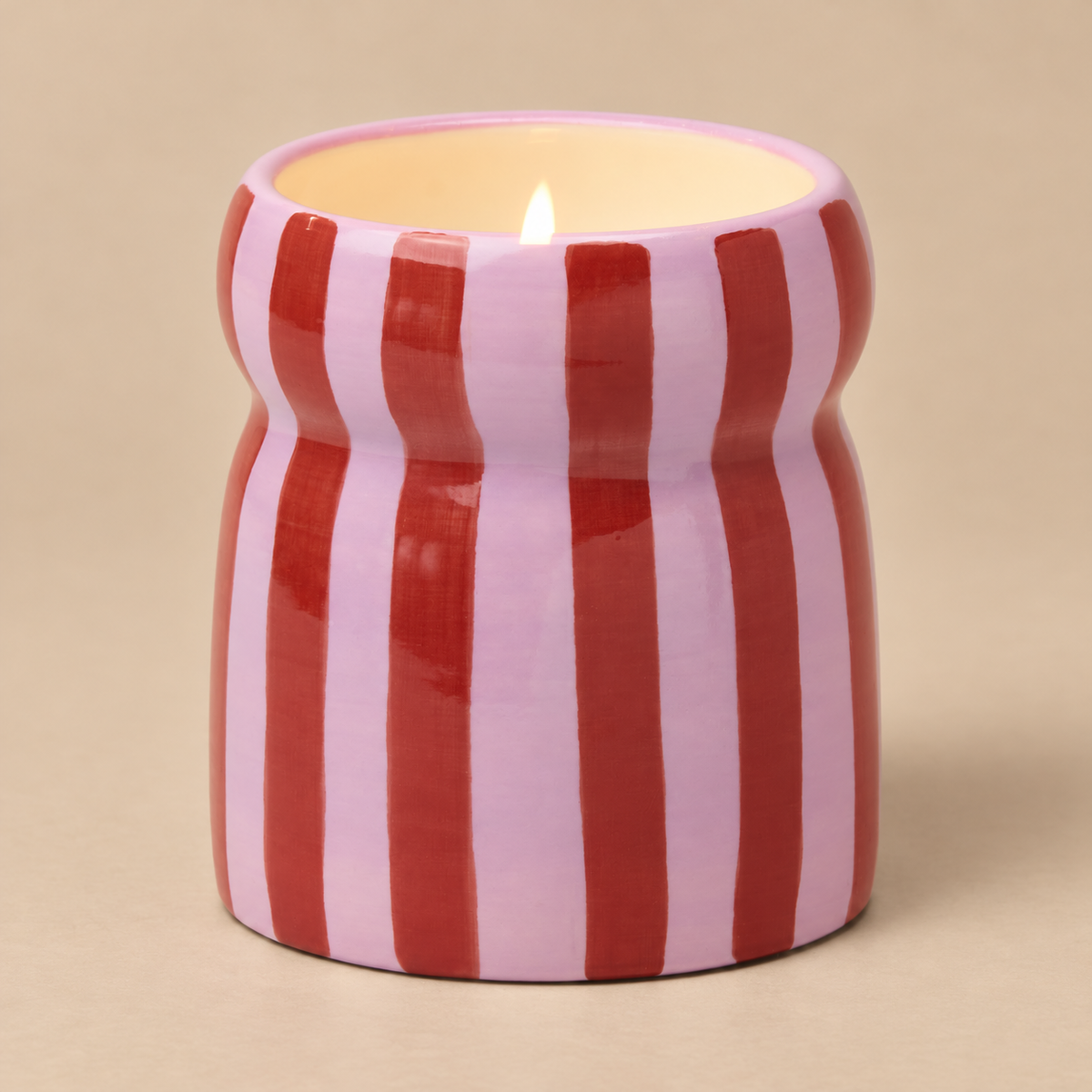 Pink Peppermint im geschwungenen rot-rosa gestreiften Keramikgefäß