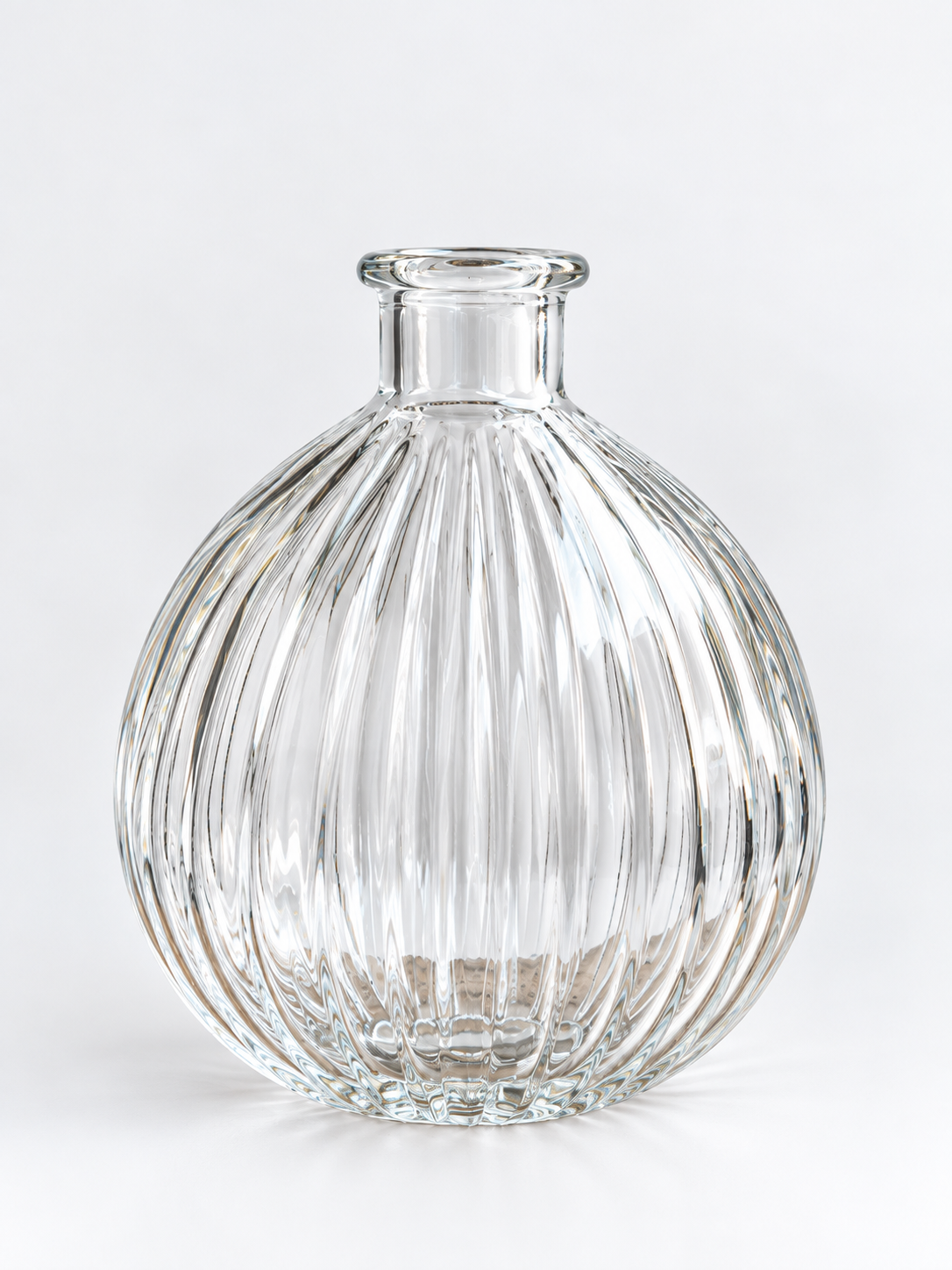 Bauchige Vase mit Rillen – Klar – Produktansicht